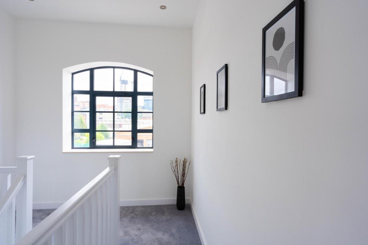 Stunning Townhouse With Pool Table Βίλα Μπέρμιγχαμ Εξωτερικό φωτογραφία