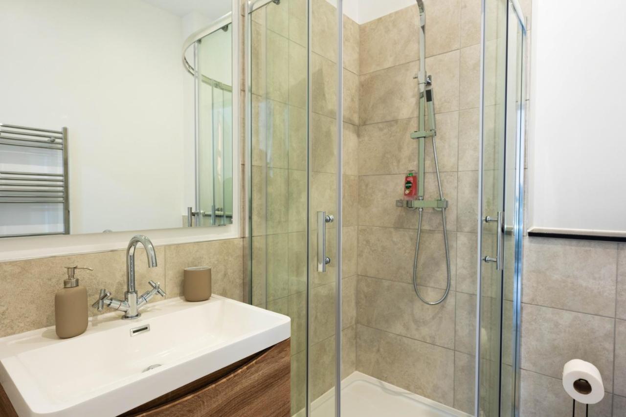 Stunning Townhouse With Pool Table Βίλα Μπέρμιγχαμ Εξωτερικό φωτογραφία