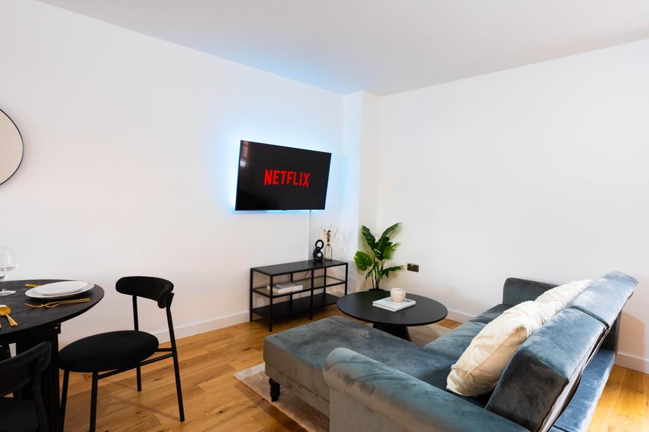 Stunning Townhouse With Pool Table Βίλα Μπέρμιγχαμ Εξωτερικό φωτογραφία