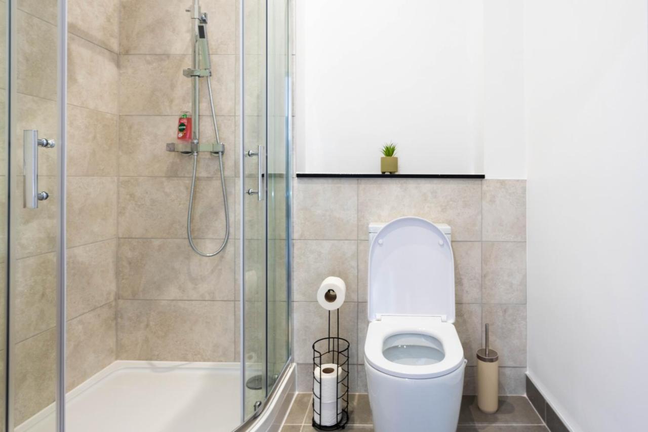 Stunning Townhouse With Pool Table Βίλα Μπέρμιγχαμ Εξωτερικό φωτογραφία